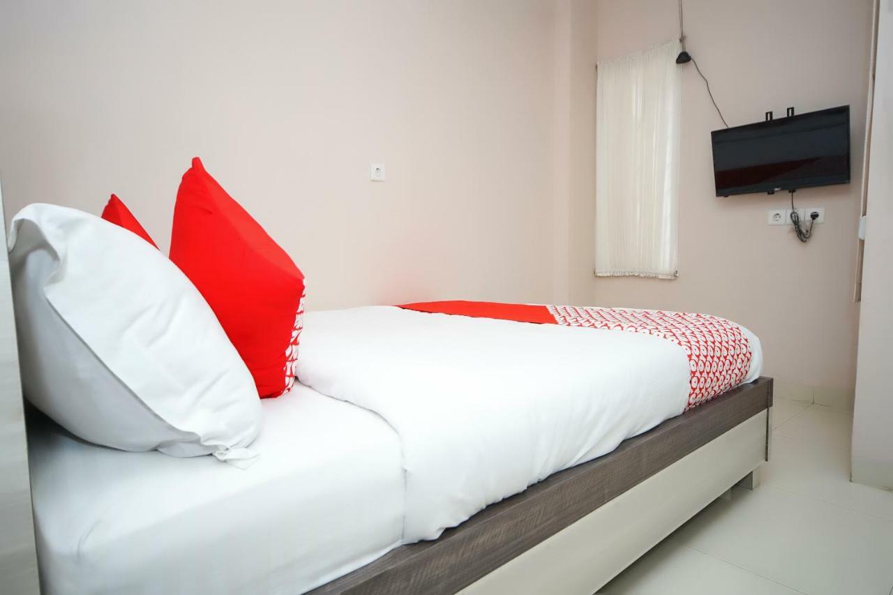 Hotel Super Oyo 270 Madinah Syariah Palembang