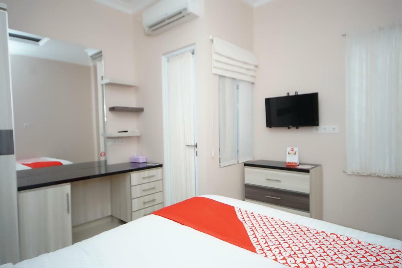 Hotel Super Oyo 270 Madinah Syariah Palembang